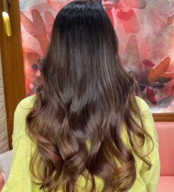 Mirrors Beauty Lounge