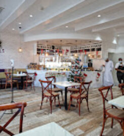 Mani's Cafe Al Mouj