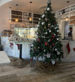 Mani's Cafe Al Mouj